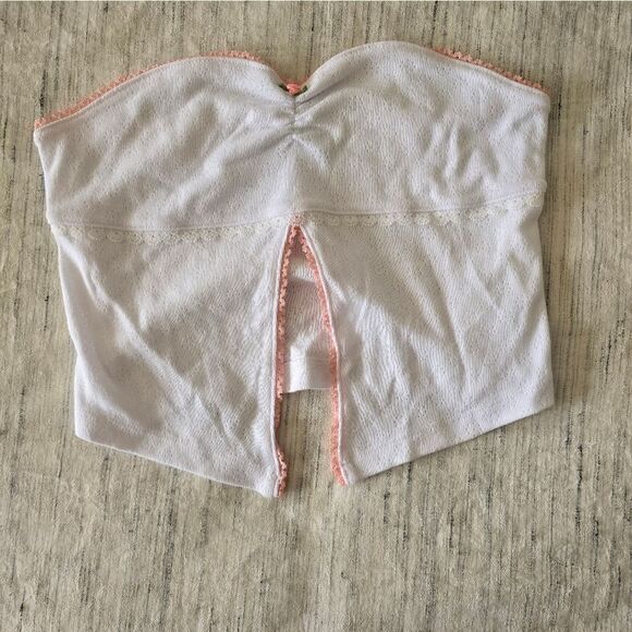 Kimchi Blue White Crop Top - Picture 2 of 4